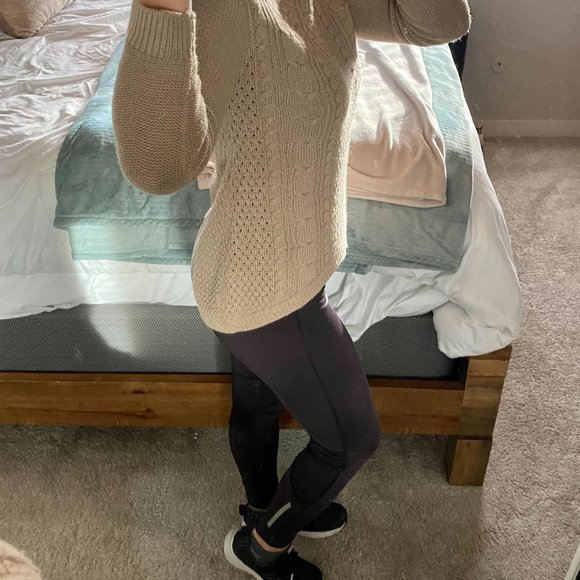 Crew Neck, Woven, High-Low Sweater - Picture 2 of 5